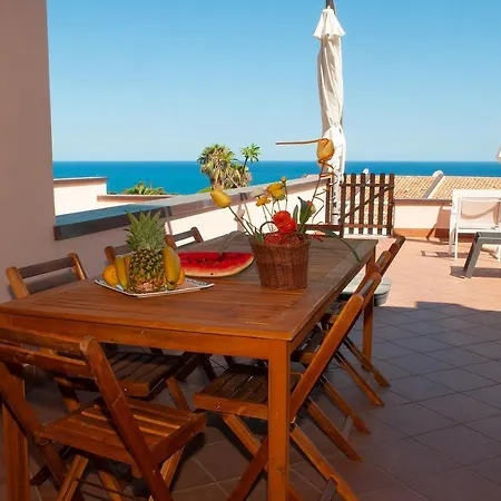 Apartment Sunnyhomecefalu39 *